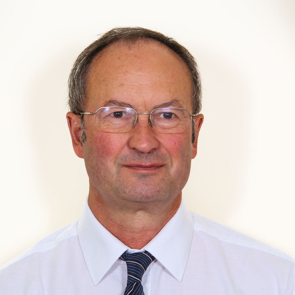 László Sólyom, MD
