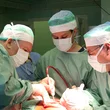 Dr. Varga Péter Pál főigazgató és csapata operál.