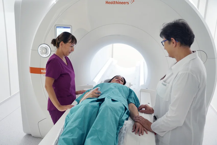 3T MRI device in use