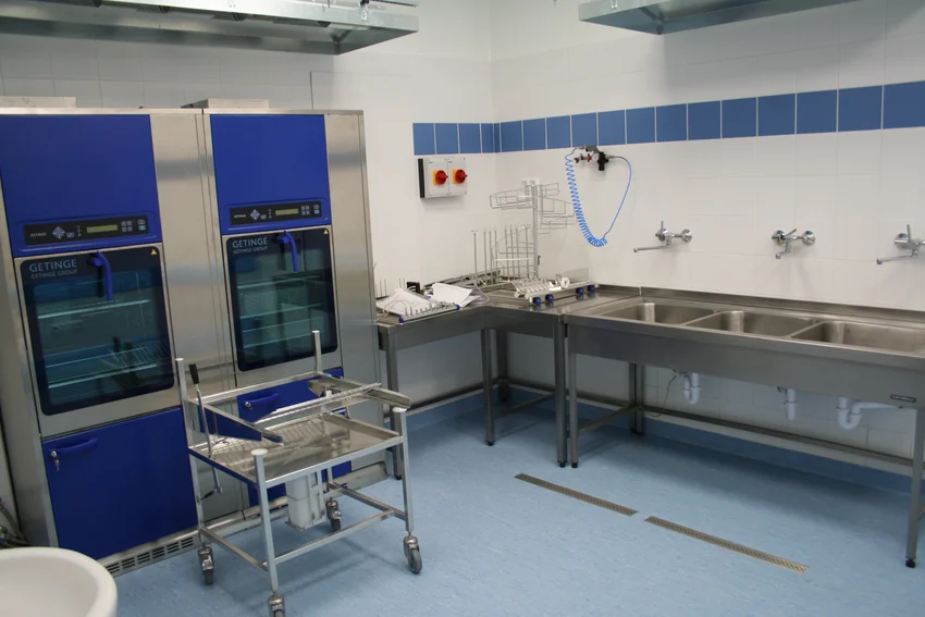 Az Országos Gerincgyógyászati Központ 2015-ben megújult központi sterilizálója.