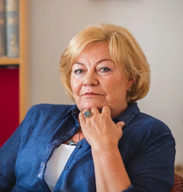 Dr. Ferenc Mária az Országos Gerincgyógyászati Központ osztályvezető főorvosa