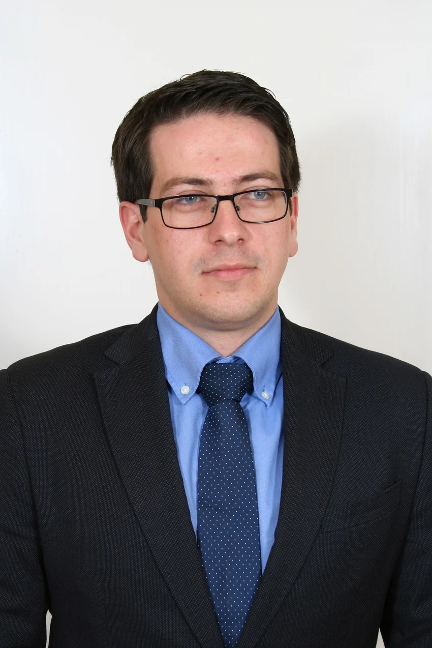 dr. Éltes Péter