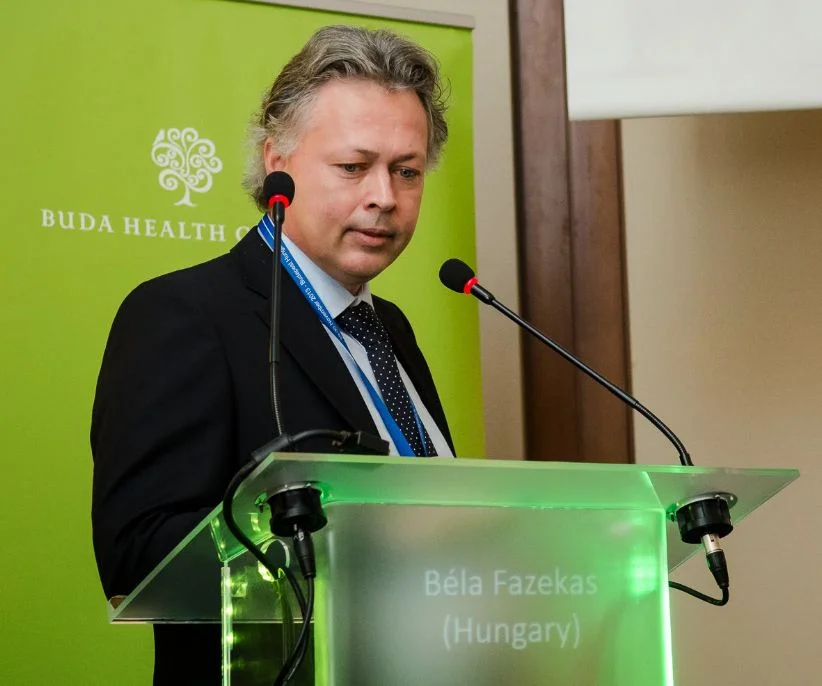 Dr. Fazekas Béla gerincsebész