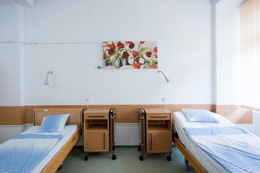 A konzervatív terápiás osztály új betegszobája.