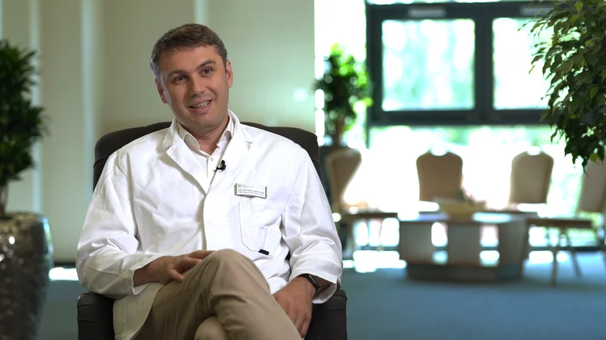 Dr. Szövérfi Zsolt PhD gerincsebész a Budai Egészségközpontban