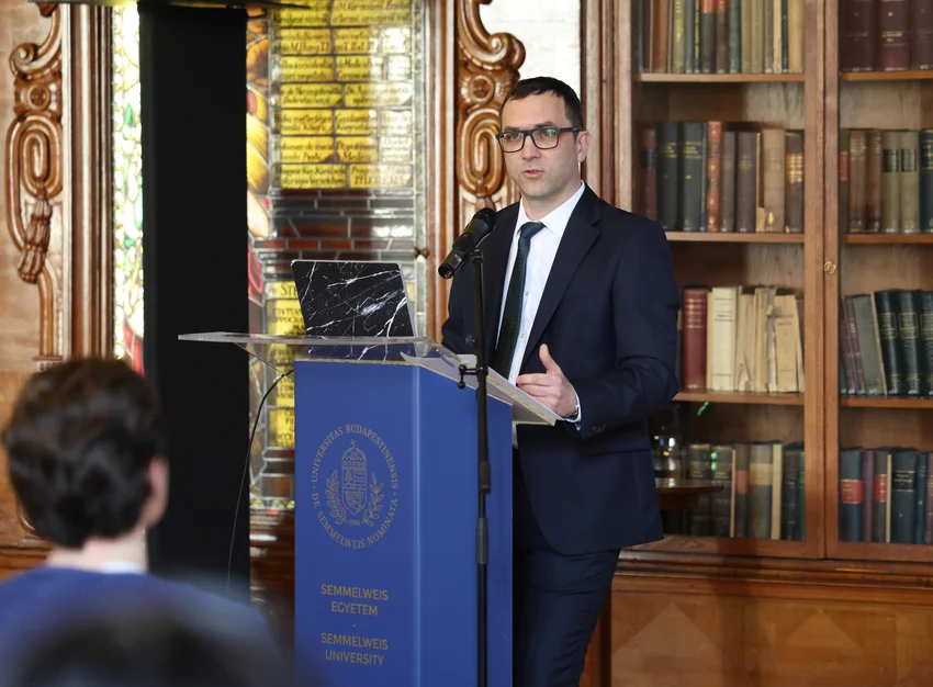 Semmelweis Egyetem habilitációs kollokvium – Dr. Lazáry Áron PhD tudományos előadása és fokozatszerzése