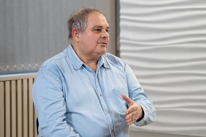 Dr. Farkas Gábor: „Az orvosnak a betegágyhoz úgy kell közelednie, mintha szentélybe lépne”